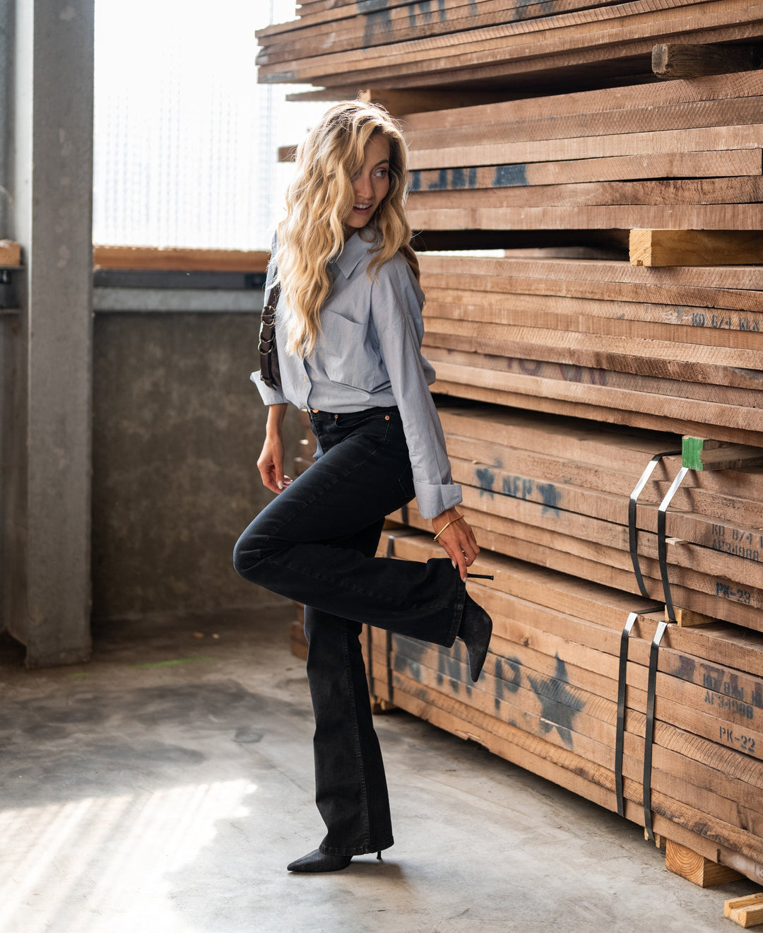 Les Flares Noir Denim Jeans