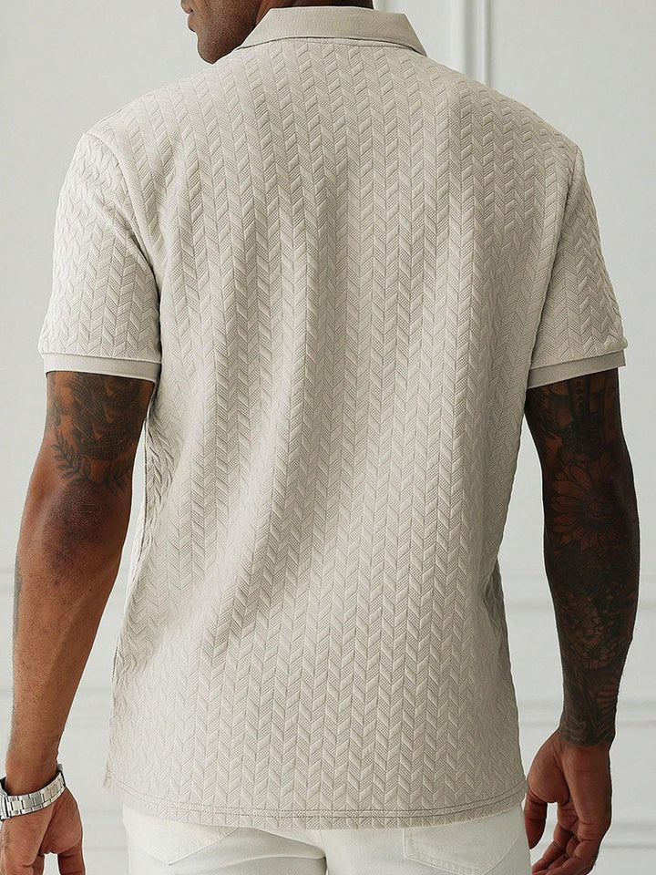 Polo en tricot à manches courtes à motif chevrons pour hommes