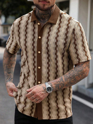 Chemise à rayures texturées à manches courtes avec col cubain