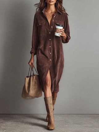 Robe midi en velours côtelé avec poches poitrine doubles