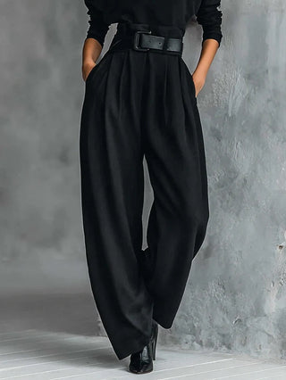 Élégant Ensemble Deux Pièces Noir avec Ceinture